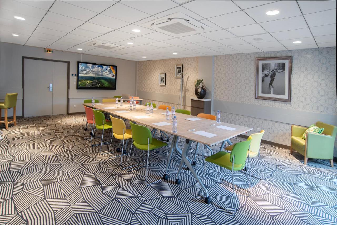 Ibis Styles Clermont-Ferrand Aeroport Hotel Ngoại thất bức ảnh