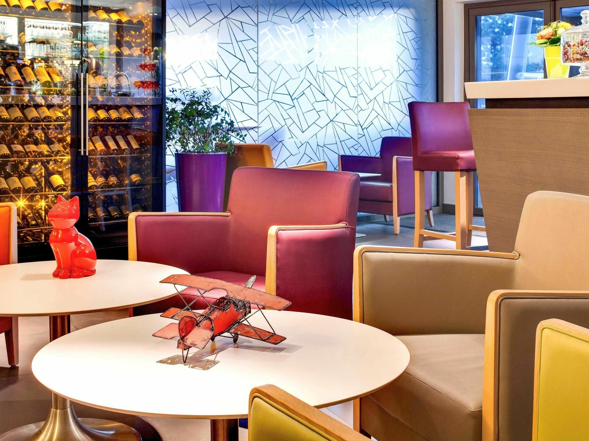 Ibis Styles Clermont-Ferrand Aeroport Hotel Ngoại thất bức ảnh